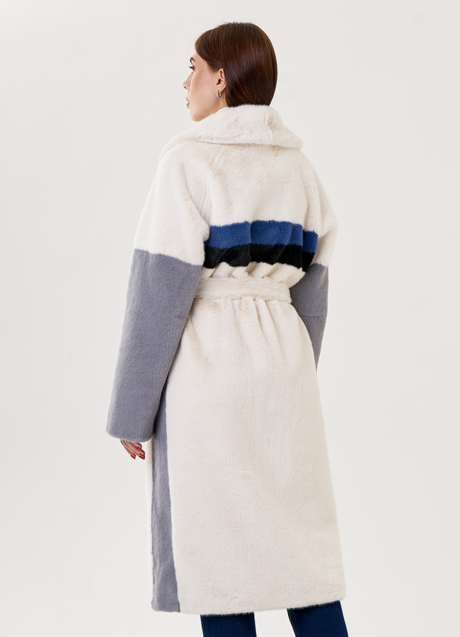 Женское пальто из искуссвенного меха с английским воротником модель № 79329 универмаг малина