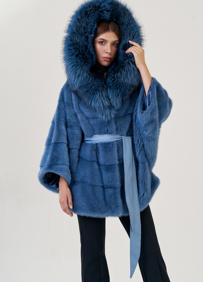 Шуба из норки оверсайз с капюшоном из чернобурки модель № 22258 меха малина