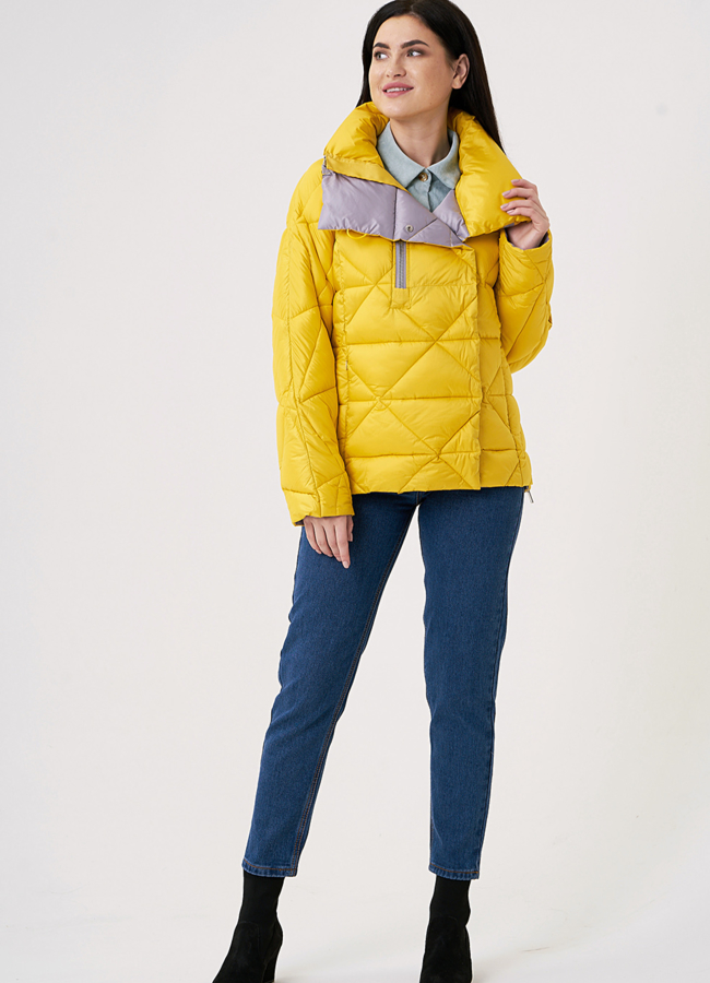 Желтый пуховик укороченный на молнии модель № 110134 в кредит