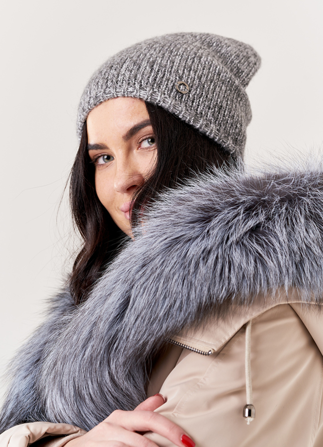 фото Женская шапка модель № 10885