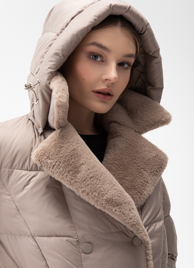 Комбинированный женский пуховик с капюшоном модель № 28390 универмаг малина