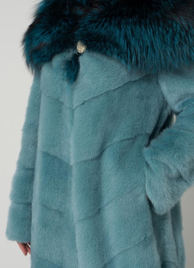 Светлая норковая шуба с капюшоном из чернобурки модель № 1602 в рассрочку