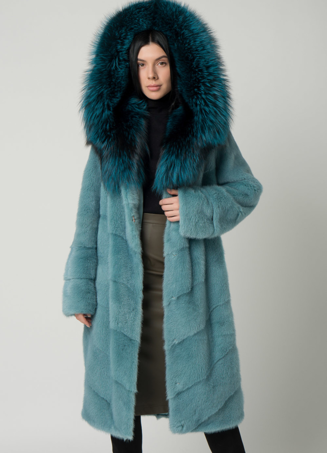 Светлая норковая шуба с капюшоном из чернобурки модель № 1602 универмаг малина