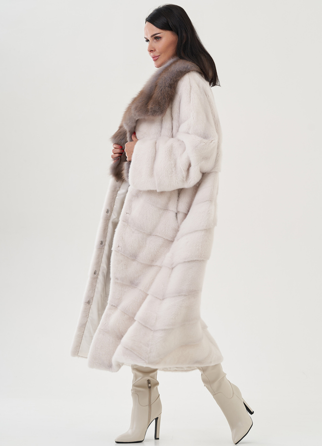 Белая шуба из норки с куницей модель № 24829 универмаг малина