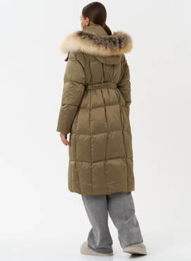 Пуховик с капюшоном из меха лисы