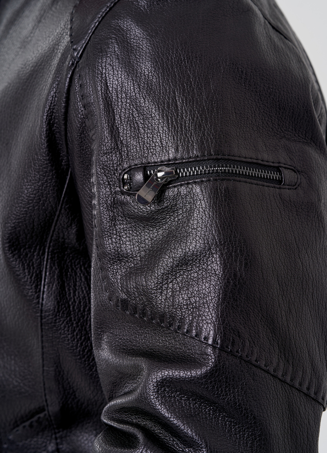 Куртка бомбер черного цвета  модель № 24398 универмаг малина