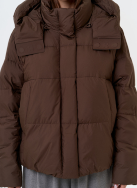 Женский пуховик с капюшоном