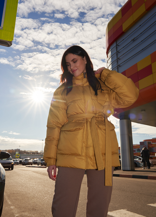 Женский пуховик свободного кроя  модель № 23342 в кредит Женский пуховик свободного кроя  модель № 23342 в кредит