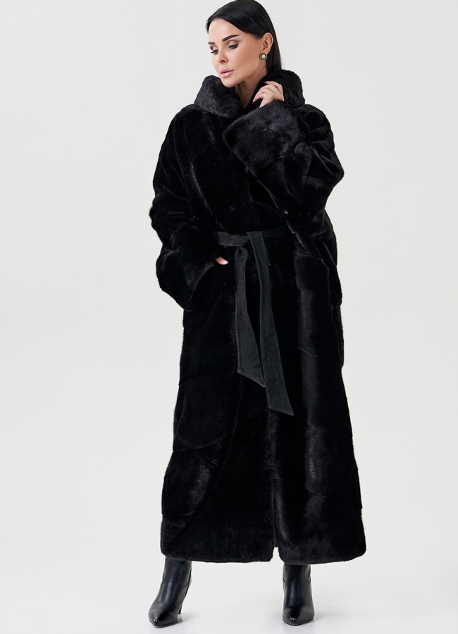 Шуба из норки с капюшоном  модель № 23987 универмаг малина