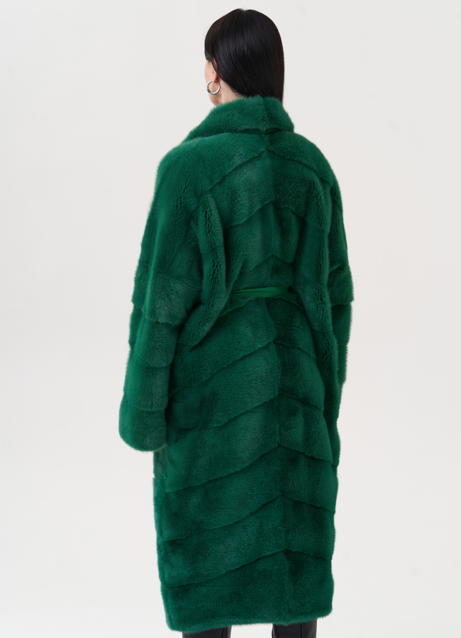 Норковая шуба зеленого цвета с поясом модель № 23820 универмаг малина