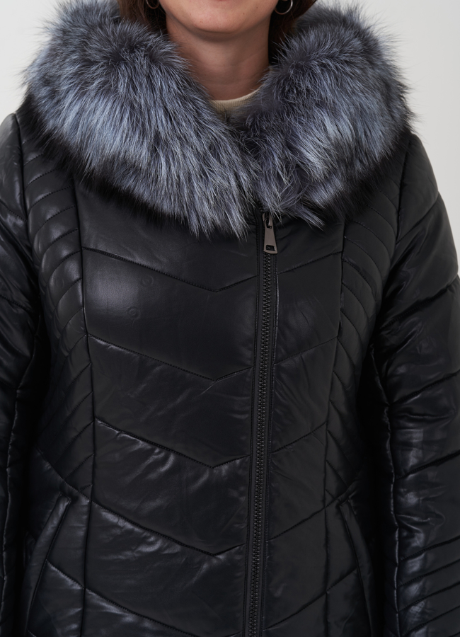 Пуховик из эко кожи с капюшоном на молнии модель № 2639 универмаг малина