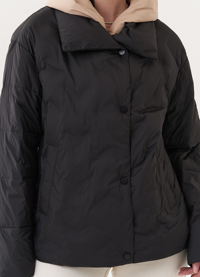 Легкая куртка с капюшоном модель № 26740 в рассрочку