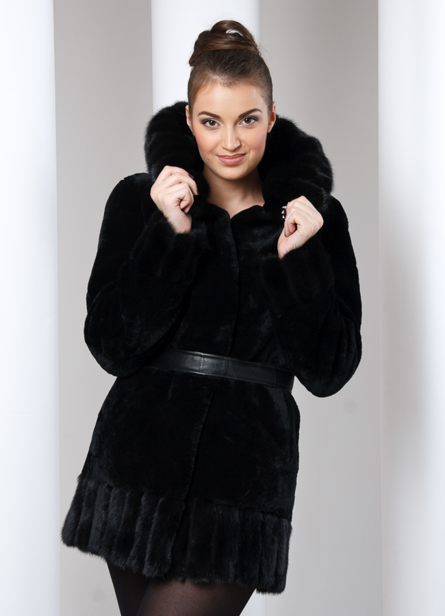 Шуба мутон с норкой модель № S-15 меха малина Шуба мутон с норкой модель № S-15 меха малина