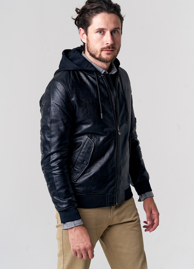 Мужская куртка из эко кожи с капюшоном модель № 1300 в рассрочку