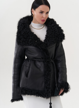 Двухсторонняя дубленка черного цвета