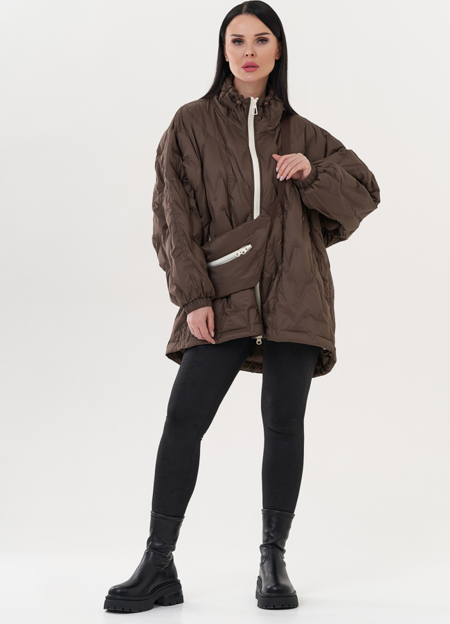 Женская куртка оверсайз в коричневом цвете модель № 26668 в рассрочку
