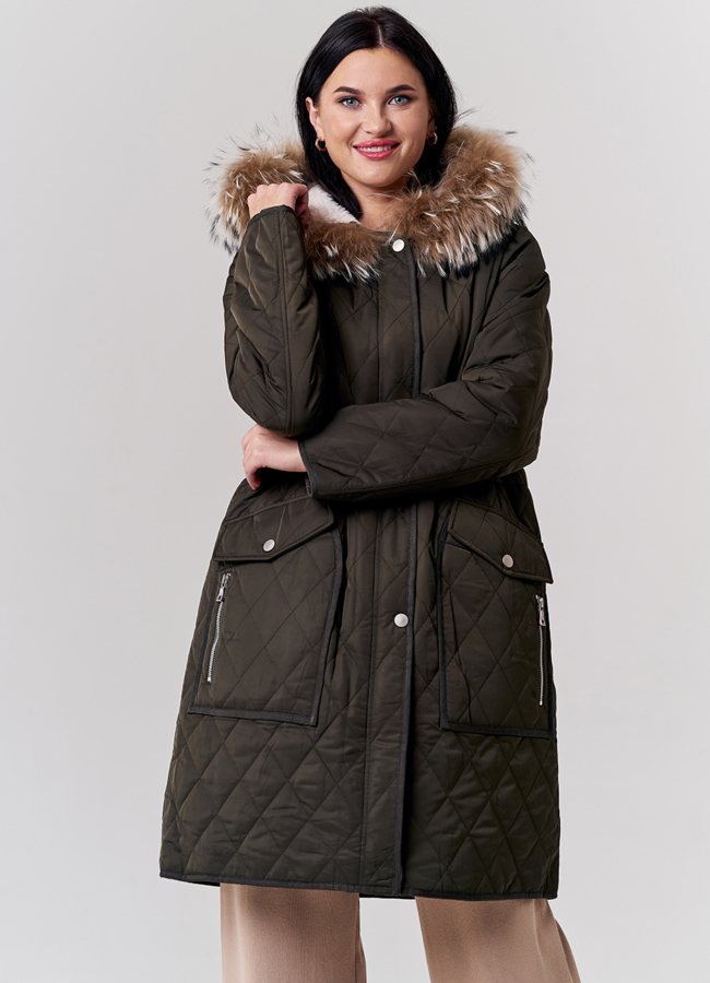 Двусторонняя парка с капюшоном зеленого цвета с енотом модель № 21133 универмаг малина