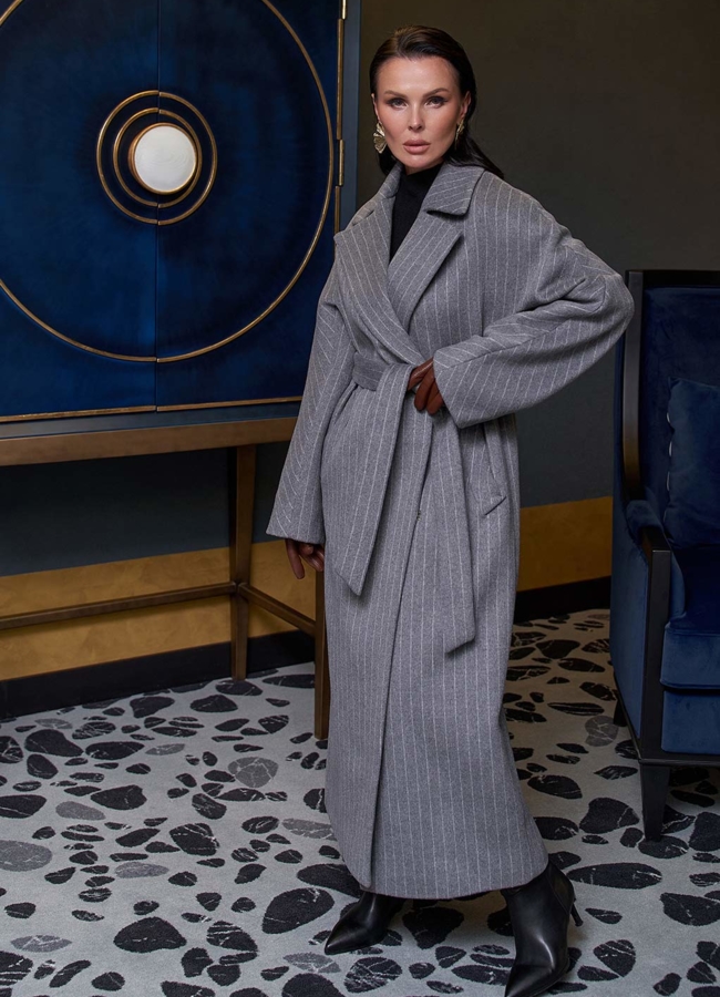 Длинное пальто в полоску модель № 28086 меха малина