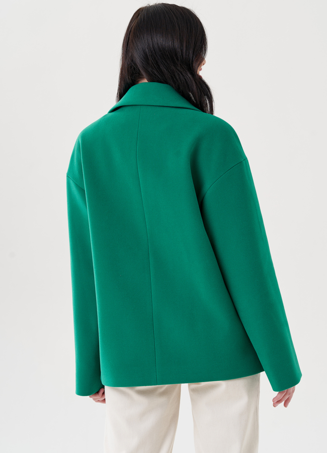 Укороченное женское пальто зеленого цвета  модель № 24409 универмаг малина