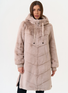 Женская шуба из эко меха с капюшоном Женская шуба из эко меха с капюшоном