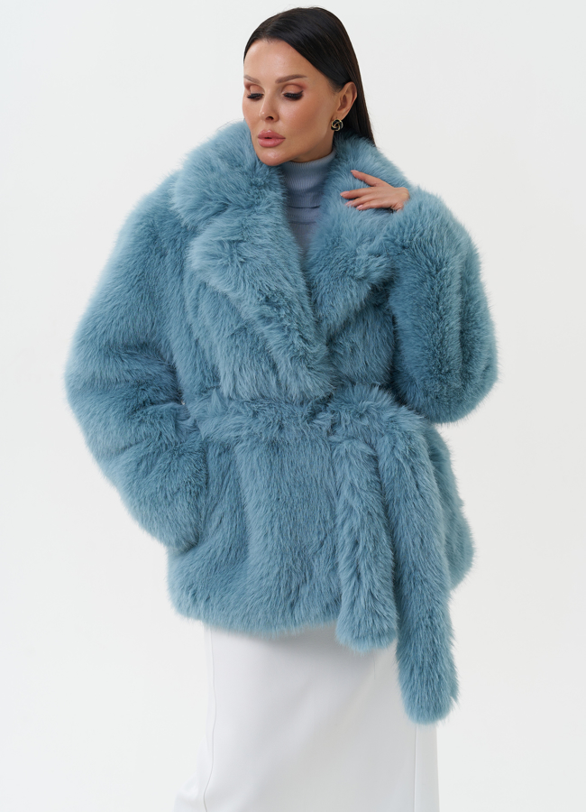 Укороченная шуба из экопесца в голубом цвете  модель № 1345 универмаг малина