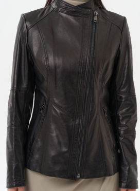 Куртка кожаная черного цвета