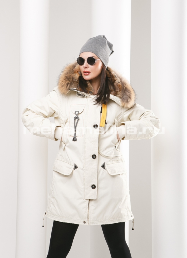 Светлый пуховик модель № П-125 универмаг малина