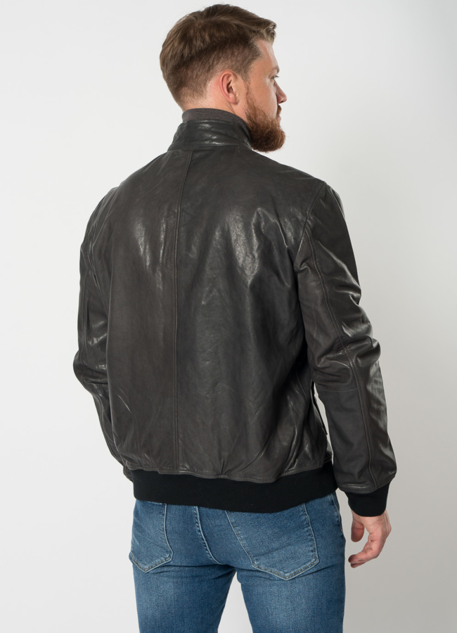 Мужской бомбер из натуральной кожи в сером цвете модель № 21587 в рассрочку