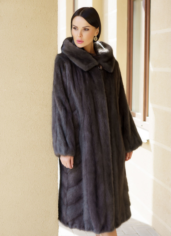 Норковая шуба оверсайз капюшоном  модель № 413 универмаг малина