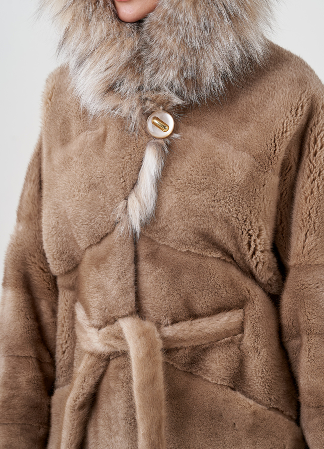 Норковая шуба с рысью модель № 23079 в рассрочку