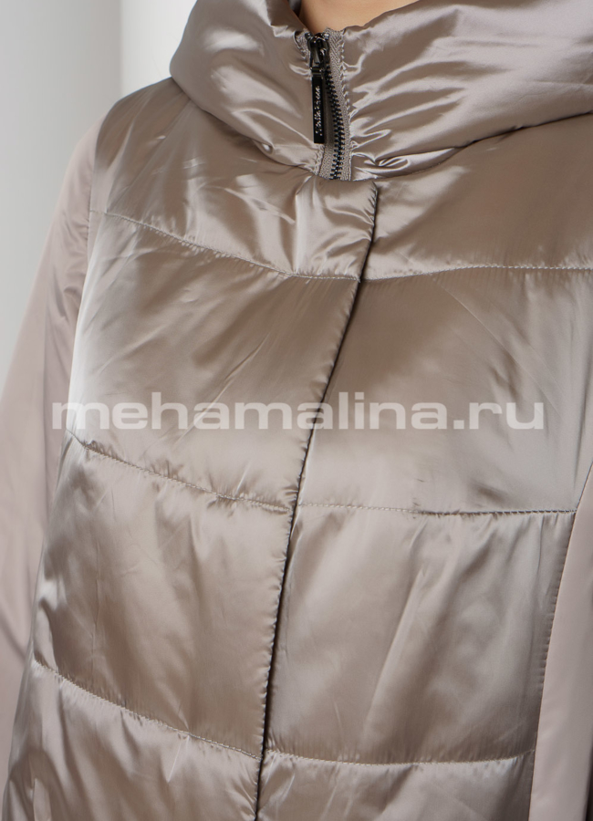 Пальто бежевого цвета на молнии с капюшоном модель № 1860 в рассрочку