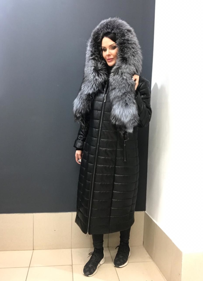 Пуховик из эко кожи на молнии с капюшоном модель № 829 в кредит