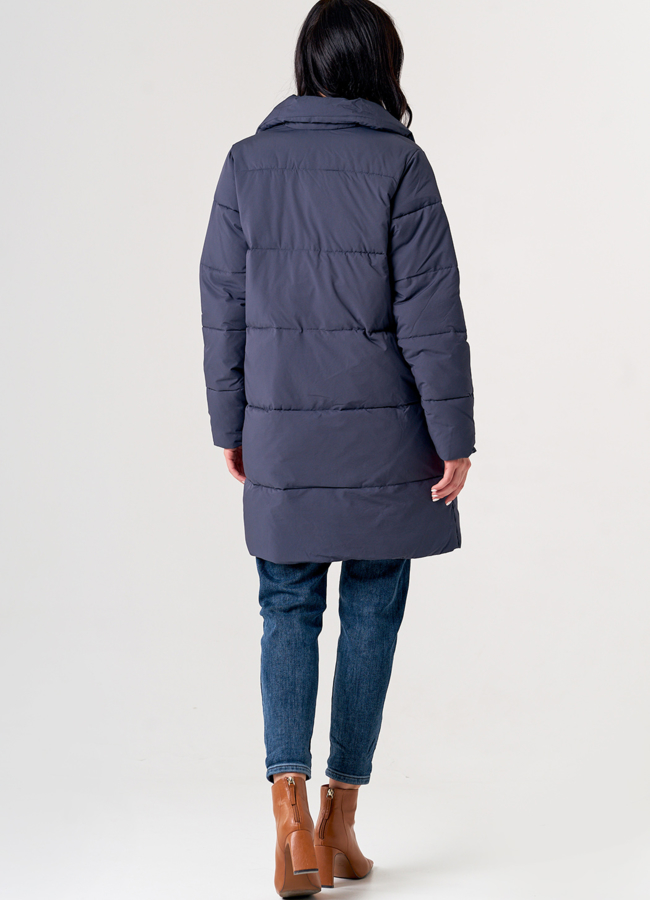 Пуховик женский серого цвета с воротником стойкой модель № 21629 в кредит