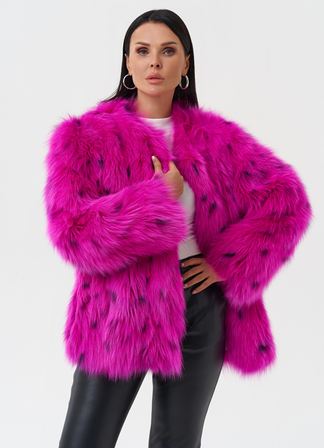 Яркая шуба из меха лисы модель № 28592 универмаг малина