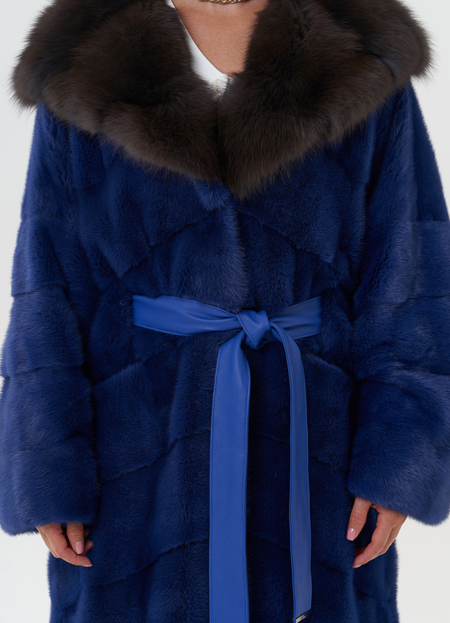 Шуба из норки с капюшоном из меха куницы модель № 27568 универмаг малина