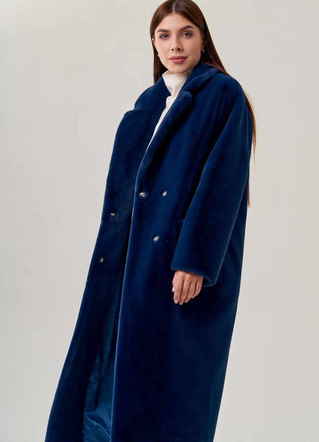 Длинное пальто из искусственного меха с английским воротником модель № 23189 универмаг малина