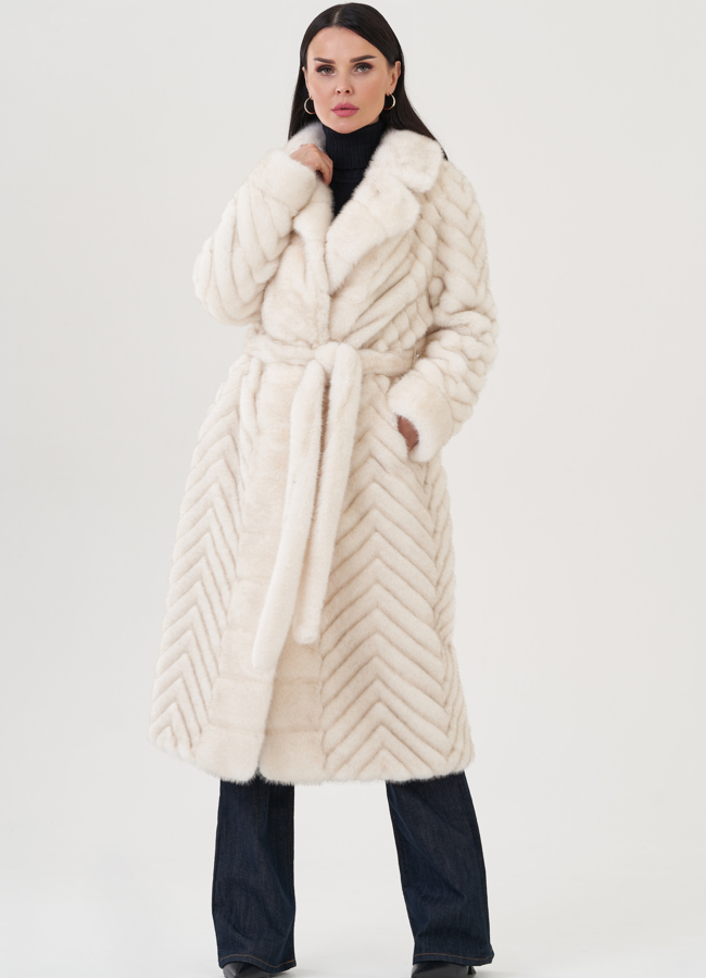 фото Пальто бежевого цвета из эко меха модель № 24915