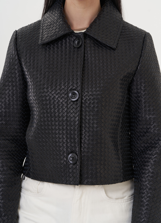 Жакет из натуральной кожи с плетением модель № 26951 универмаг малина