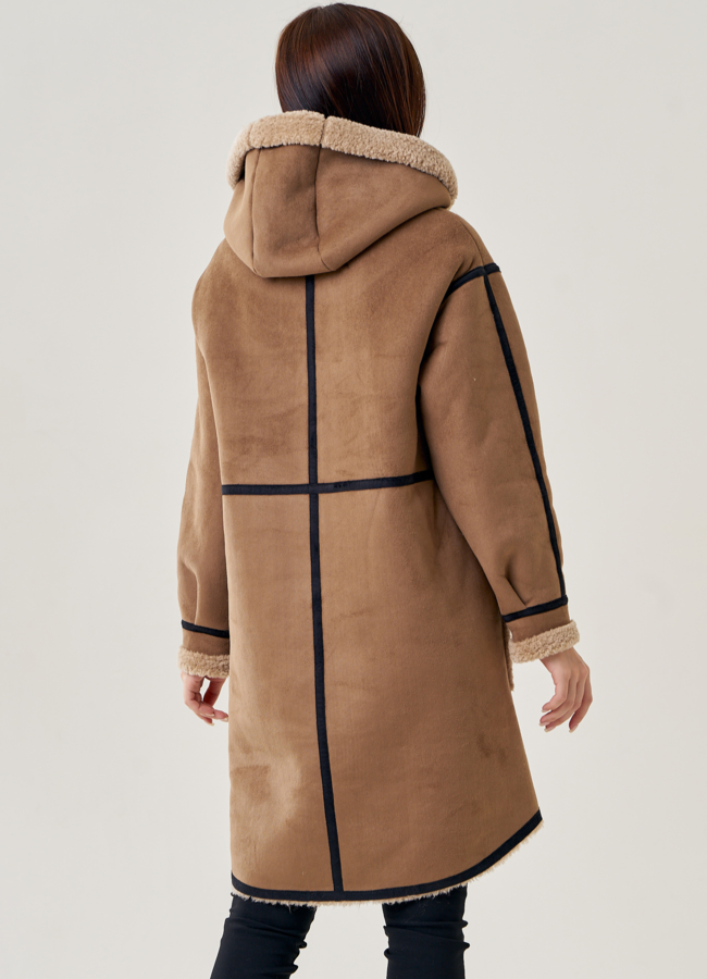 Женская дубленка из искусственного меха с капюшоном  модель № 22958 универмаг малина