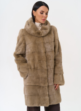 Поперечная норковая шуба с капюшоном