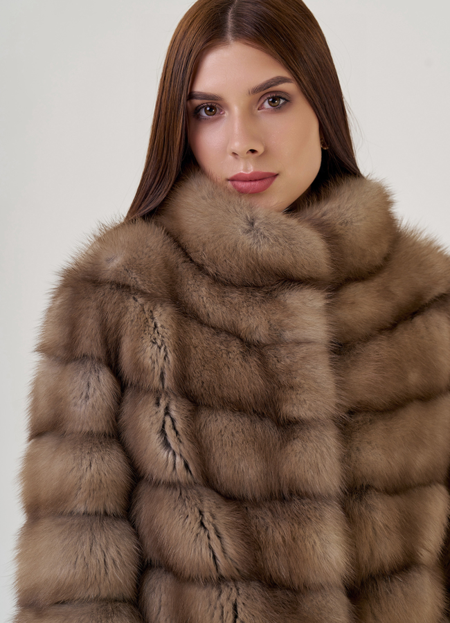 Короткая шуба из куницы модель № 23219 в рассрочку