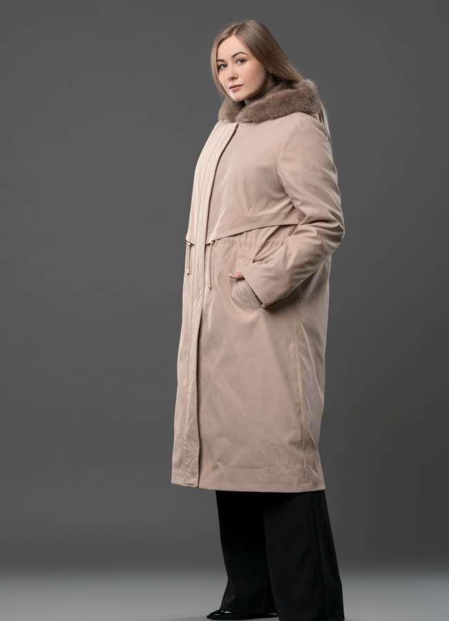 Парка в бежевом цвете с меховой отделкой из норки модель № 12395 в рассрочку