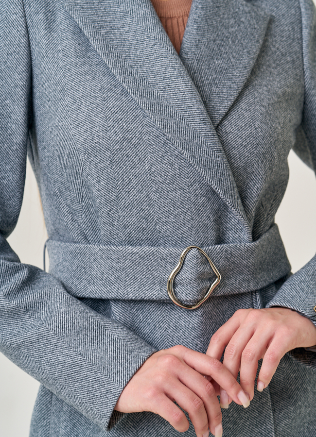 Женское пальто серого цвета с поясом модель № 75566 универмаг малина