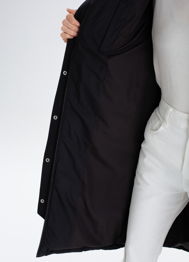 Женский пуховик черного цвета модель № 23340 универмаг малина