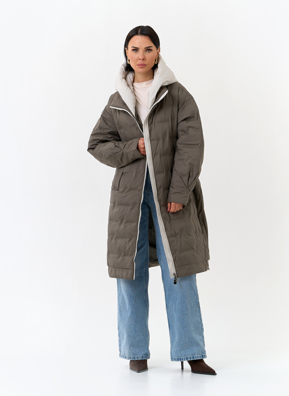 Женское утепленное пальто с капюшоном