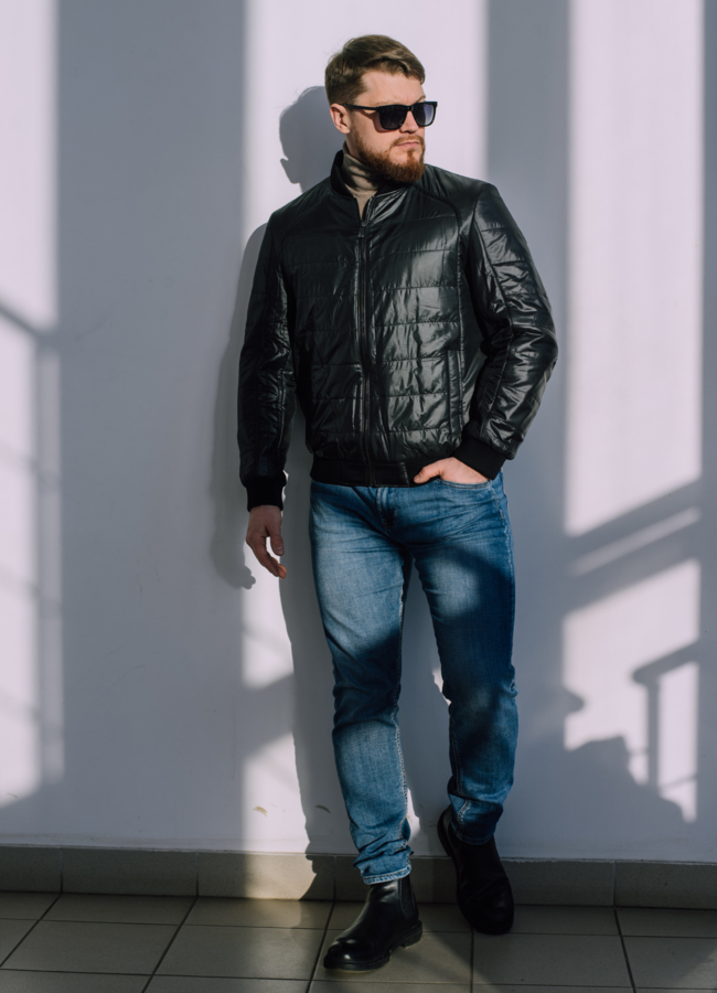 Куртка бомбер черного цвета  модель № 22414 универмаг малина