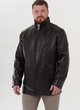 Кожаная куртка коричневого цвета