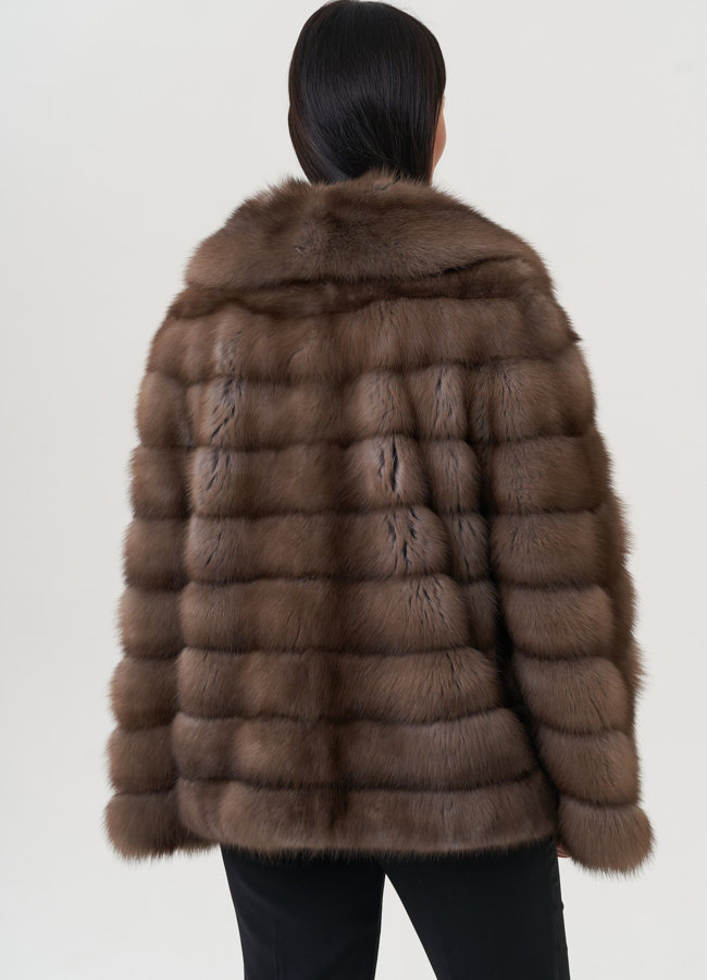 Шуба из куницы с английским воротником  модель № 26039 в кредит