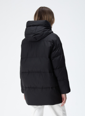 Женский пуховик с капюшоном 