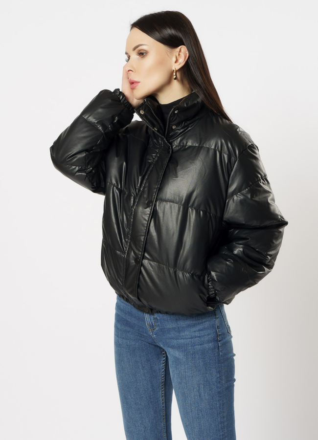 Куртка из эко кожи утепленная черного цвета модель № 20608 в кредит